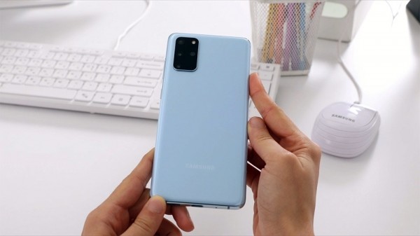  Смартфоны Samsung начинают получать Android 12. Список моделей  