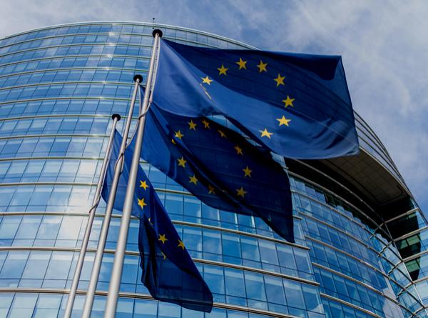 
ЕК предлагает направить 90% доходов с замороженных активов РФ на оружие для Украины
