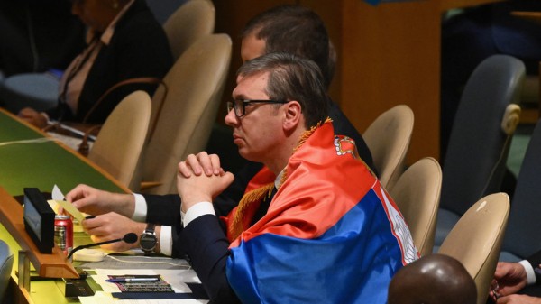 Вучич поблагодарил Россию и Китай за позицию по резолюции по Сребренице
