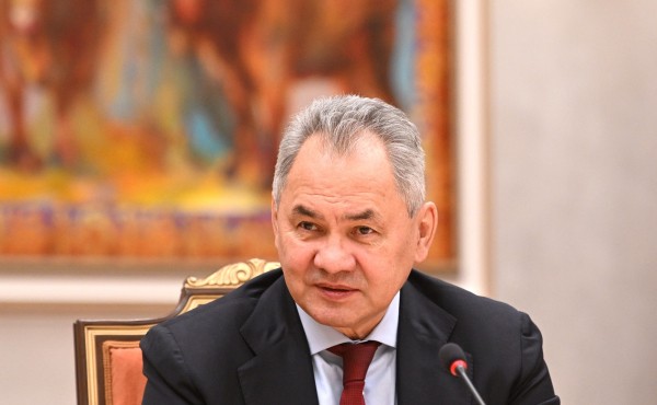 Опрос: 92% россиян поддержали уход Сергея Шойгу из Минобороны РФ Опрос: 92% россиян поддержали уход Сергея Шойгу из Минобороны РФ