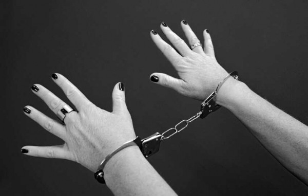 Ущерб на 167 млн: из Армении экстрадировали руководительницу костанайской финпирамиды Ущерб на 167 млн: из Армении экстрадировали руководительницу костанайской финпирамиды
