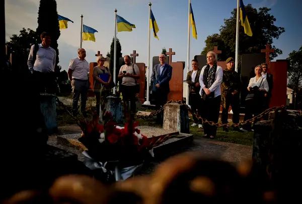 
ФОТО: Министр обороны Чехии Яна Чернохова посетила Украину
