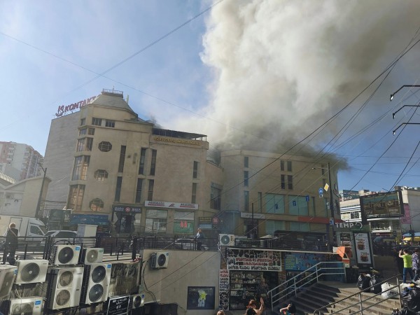 Пожар в торговом центре в Тбилиси ликвидирован Пожар в торговом центре в Тбилиси ликвидирован