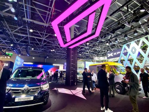 В Париже открылся  крупнейший в Европе автосалон Mondial de l&rsquo;Auto 2024