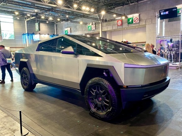 В Париже открылся  крупнейший в Европе автосалон Mondial de l&rsquo;Auto 2024