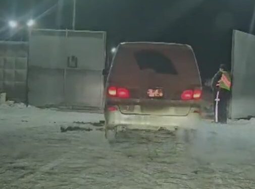 Водитель Toyota Alphard с штрафами на 720 000 тенге Водитель Toyota Alphard с штрафами на 720 000 тенге