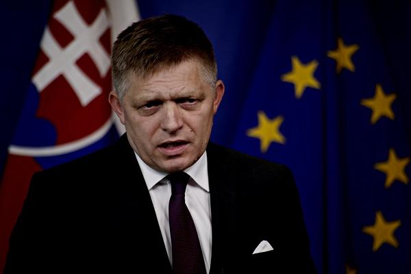 «Вы готовите словацкий Майдан», — обвинил премьер Словакии оппозицию
«Вы готовите словацкий Майдан», — обвинил премьер Словакии оппозицию
