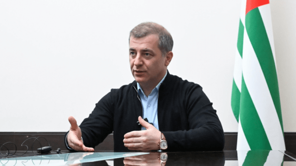 Кандидат в президенты Абхазии Ардзинба не намерен оспаривать итоги выборов Кандидат в президенты Абхазии Ардзинба не намерен оспаривать итоги выборов
