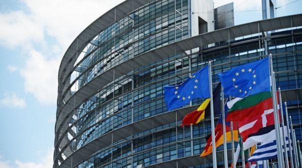 СМИ сообщили о скором завершении переговоров ЕП с Китаем о снятии санкций