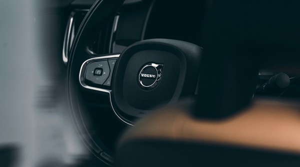 Шведский автопроизводитель Volvo намерен уволить около 3 тыс. сотрудников из-за сокращения расходов 