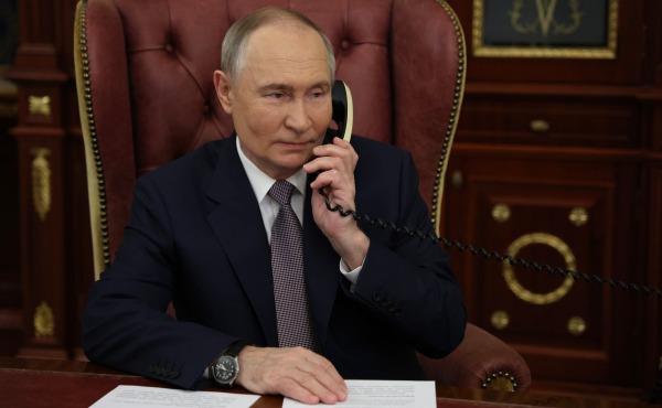 INSIDER-T: Трамп собирался «прогнуть» Путина во время разговора по телефону INSIDER-T: Трамп собирался «прогнуть» Путина во время разговора по телефону