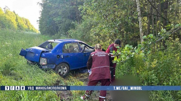 В Червенском районе опрокинулся автомобиль, водитель погиб