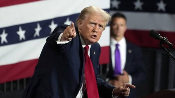 США при Дональде Трампе: на марше к диктатуре?
США при Дональде Трампе: на марше к диктатуре?