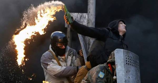 Это база: война на Украине началась с Евромайдана
Это база: война на Украине началась с Евромайдана