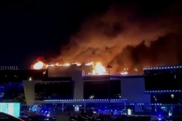 
Свыше 40 человек погибли в результате стрельбы в концертном зале &laquo;Крокус Сити Холл&raquo; на окраине Москвы
