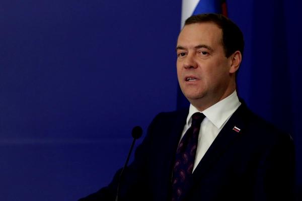 
        Медведев &mdash; чешскому сенатору Немцовой: Пусть она сгинет в кровавых вихрях новой Пражской весны
      