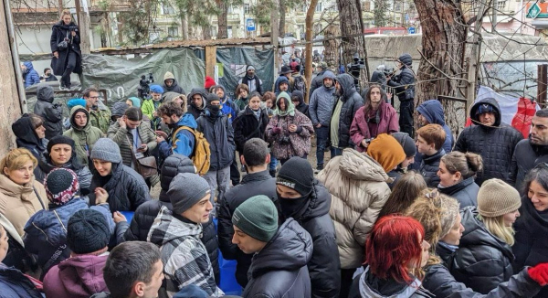 В Тбилиси на фоне акции протеста отложили очередное выселение должников