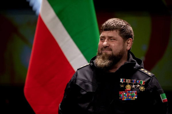 Адам Кадыров награжден медалью Росгвардии за вклад в спецоперацию Адам Кадыров награжден медалью Росгвардии за вклад в спецоперацию