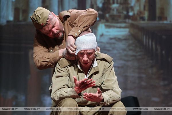 ФОТОФАКТ: Генеральный прогон спектакля "Рядовые" прошел в Театре-студии киноактера