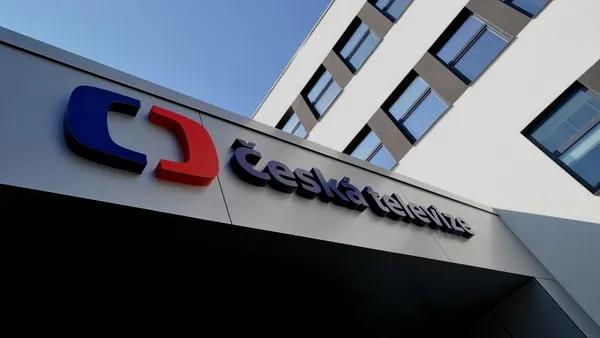 
        Уволенный сотрудник чешского телевидения получил в прошлом году семнадцать выходных пособий на общую сумму 1,7 млн крон
      