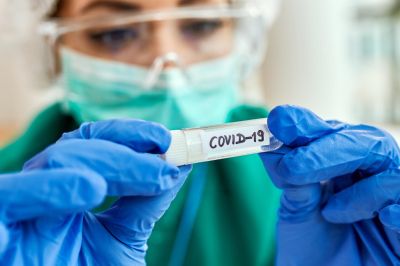 Роспотребнадзор сообщил об отсутствии необходимости прививаться от COVID-19 Роспотребнадзор сообщил об отсутствии необходимости прививаться от COVID-19