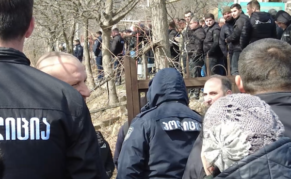 Конфликт на религиозной почве в Адигени – Народный защитник обещает реагирование Конфликт на религиозной почве в Адигени – Народный защитник обещает реагирование