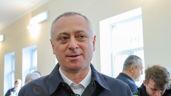 Гунба на встрече с Ардзинбой намерен подписать соглашение между кандидатами Гунба на встрече с Ардзинбой намерен подписать соглашение между кандидатами